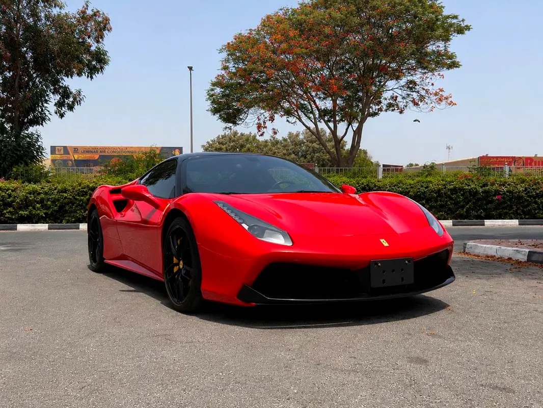 Red Ferrari 488 GTB Base 2017